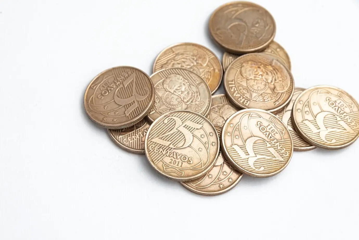 Geld: brasilianische 25-Centavos-Münzen
